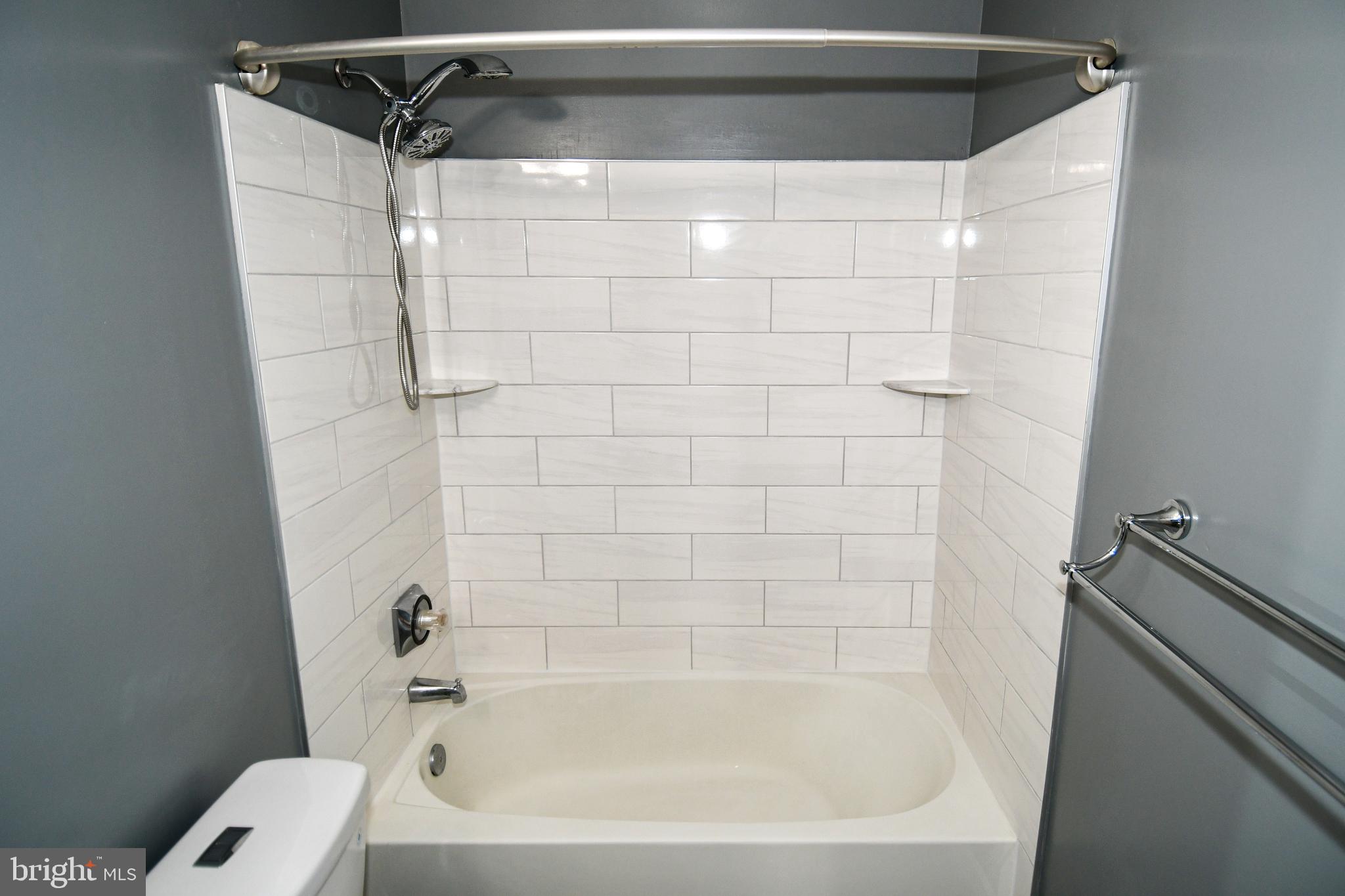 5909 FOUNDERS HILL DR #202