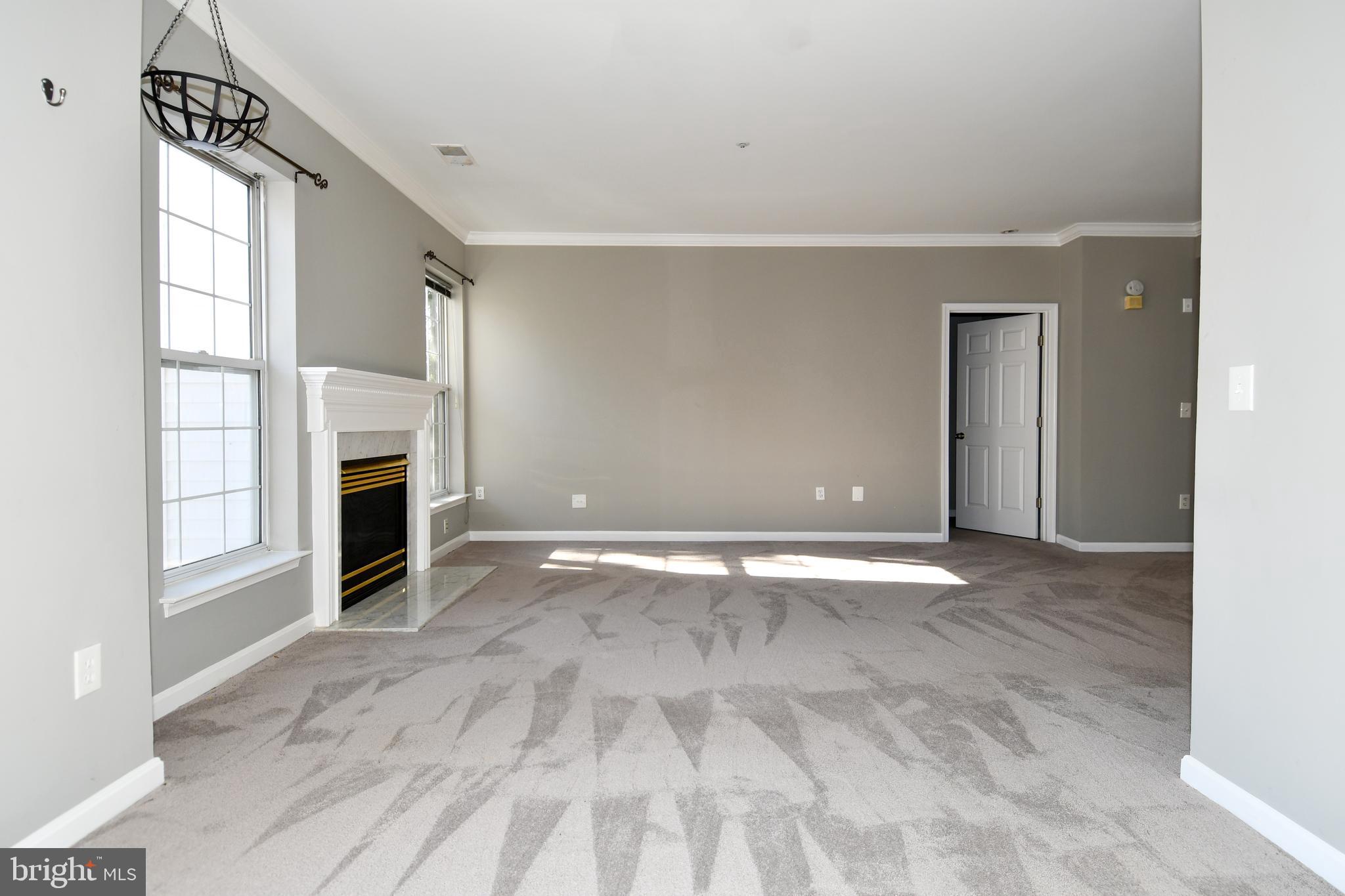 5909 FOUNDERS HILL DR #202