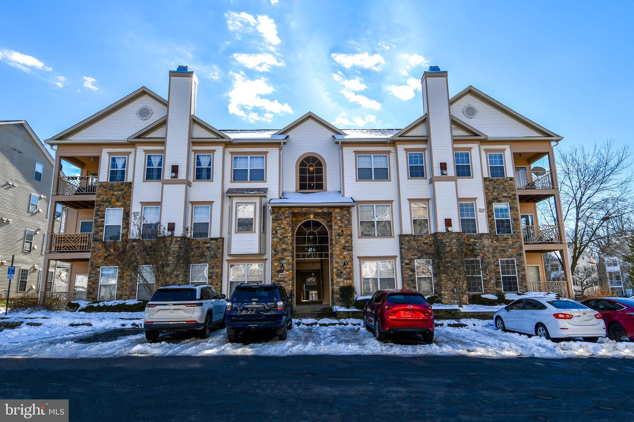 5909 FOUNDERS HILL DR #202