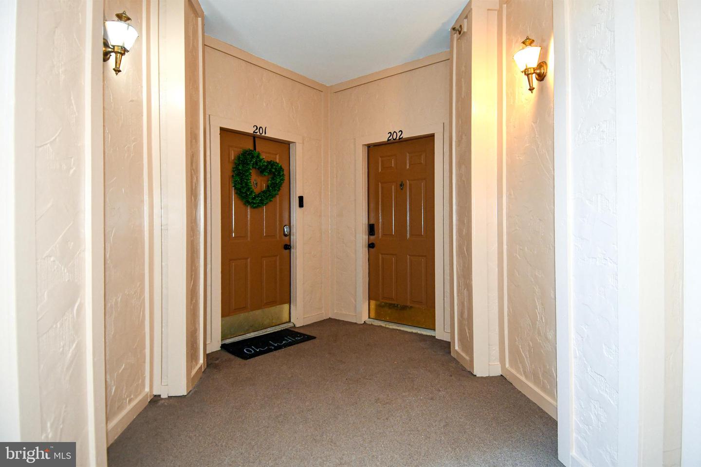5909 FOUNDERS HILL DR #202