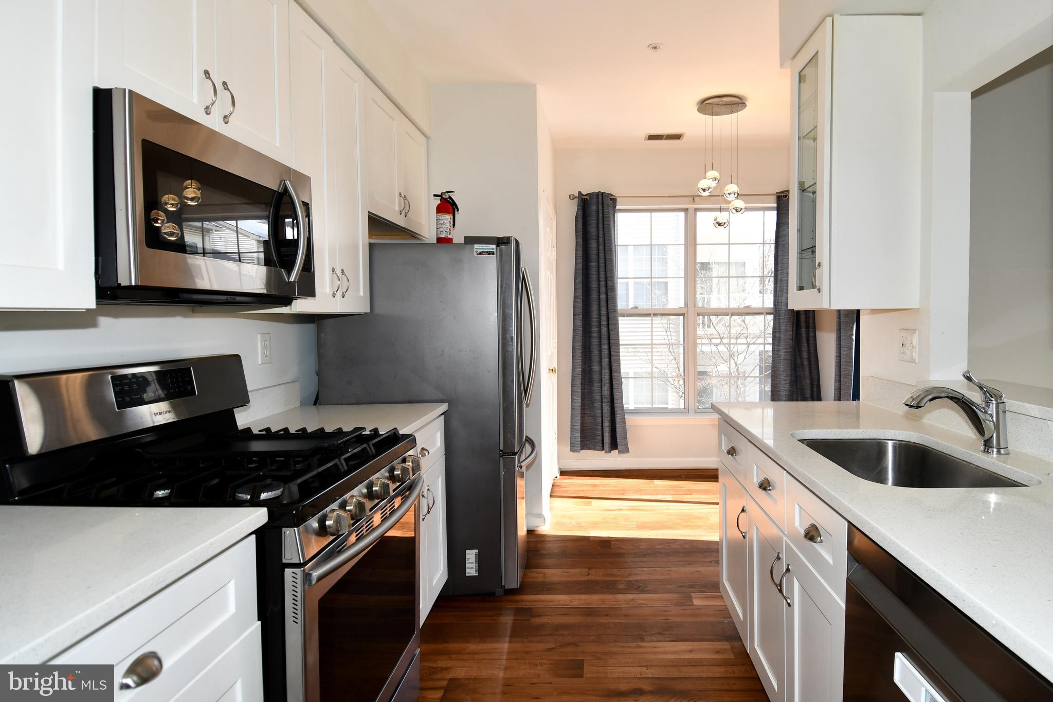 5909 FOUNDERS HILL DR #202