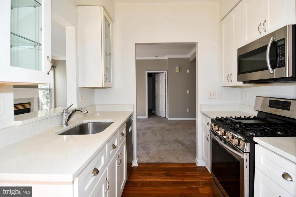 5909 FOUNDERS HILL DRIVE 202