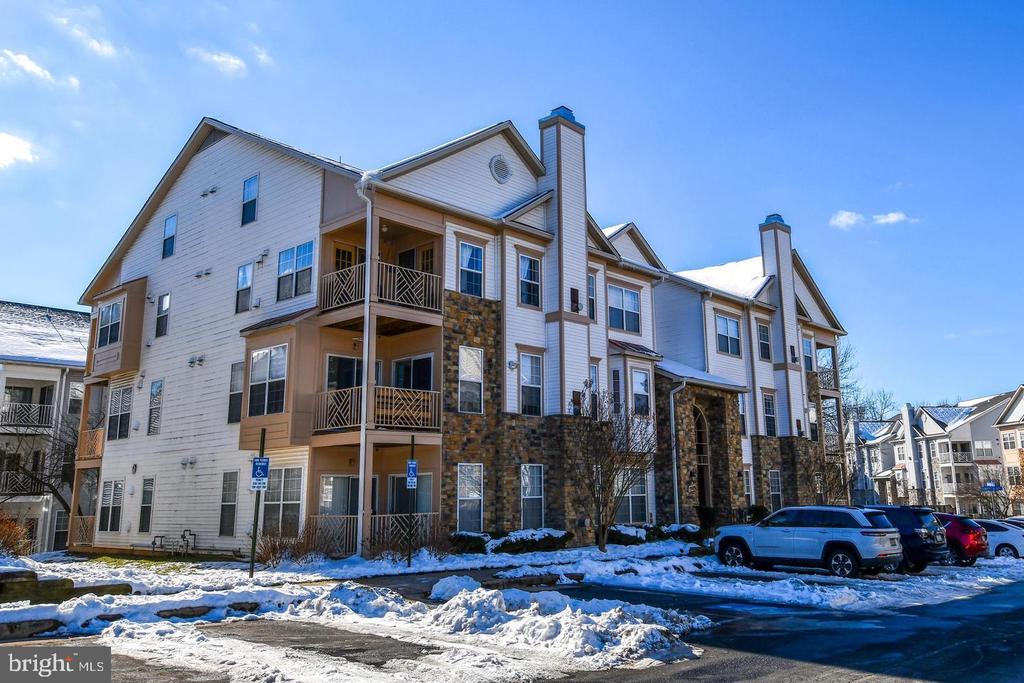 5909 FOUNDERS HILL DRIVE 202