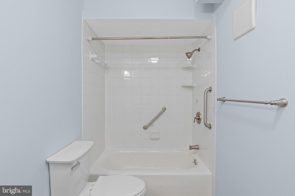 8110 COLONY POINT ROAD Unit: H