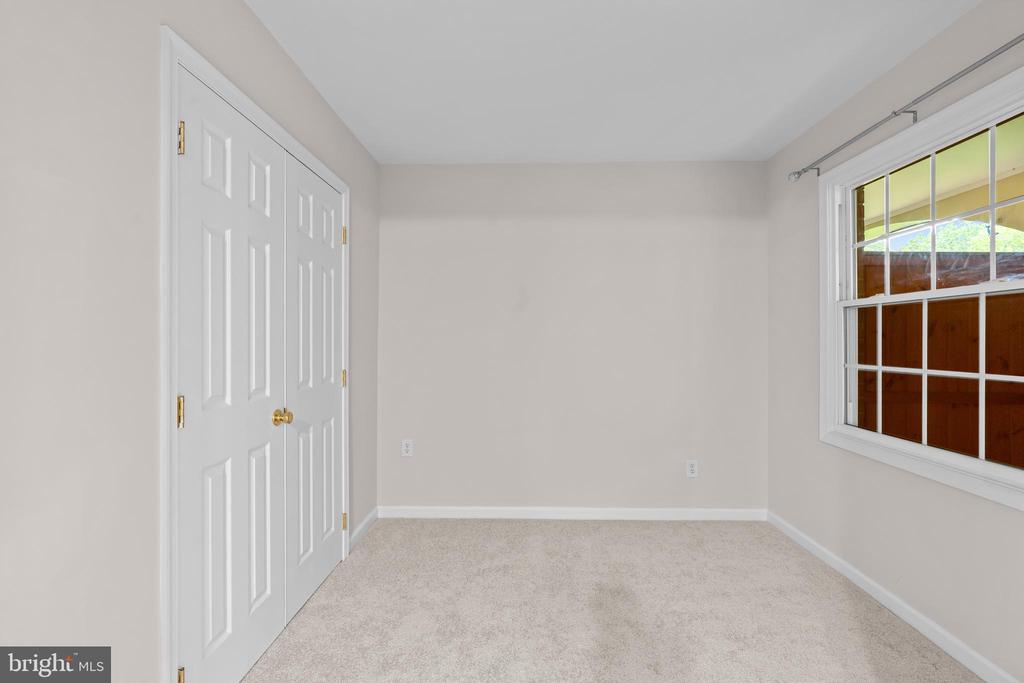 8110 COLONY POINT ROAD Unit: H