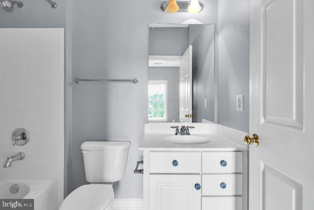 22405 Belle Terra Dr