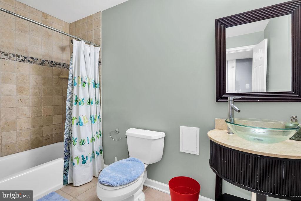 22405 Belle Terra Dr