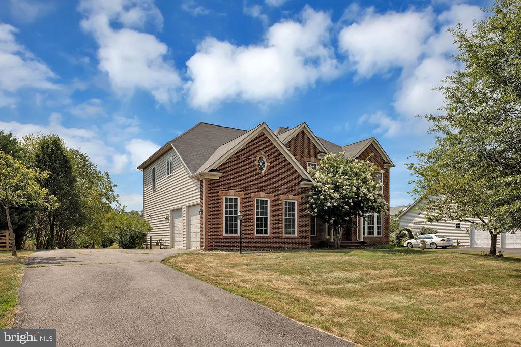 22405 Belle Terra Dr