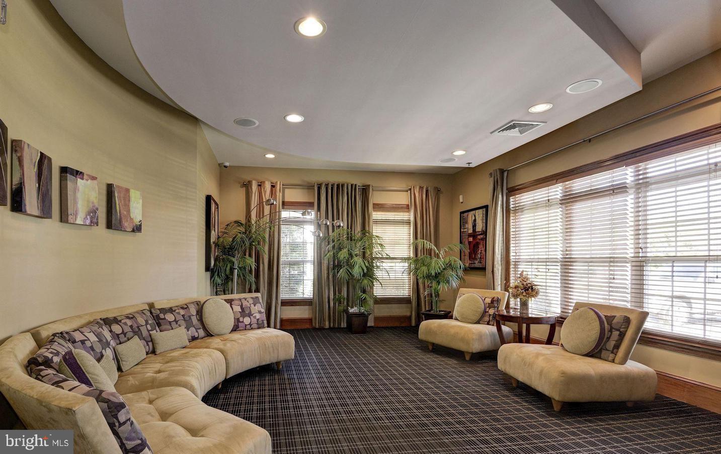 507 Sunset View Ter SE #108