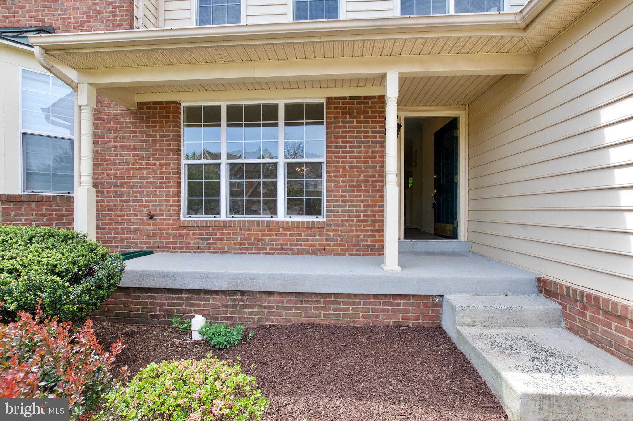 43581 DUNHILL CUP SQ