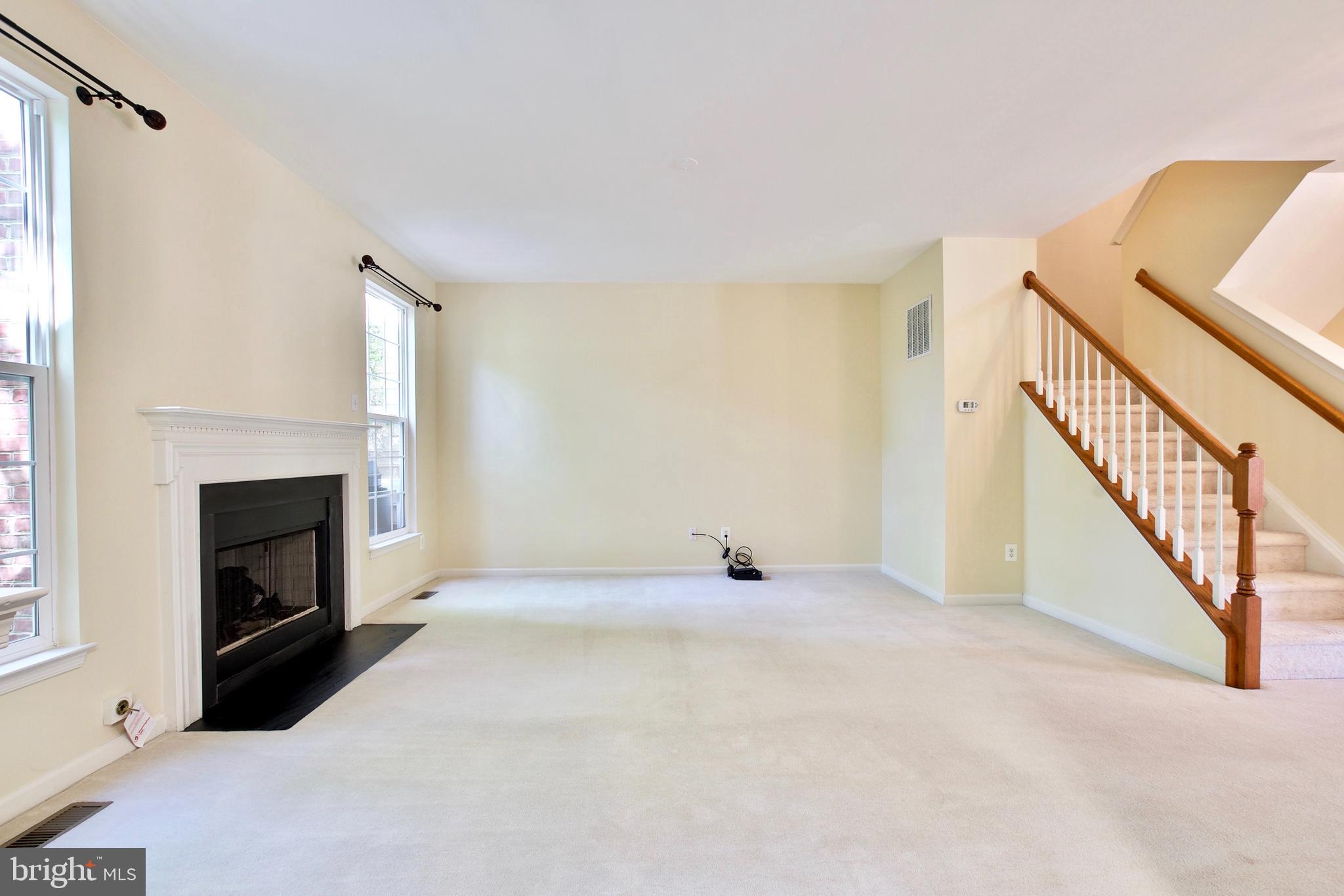 43581 DUNHILL CUP SQ