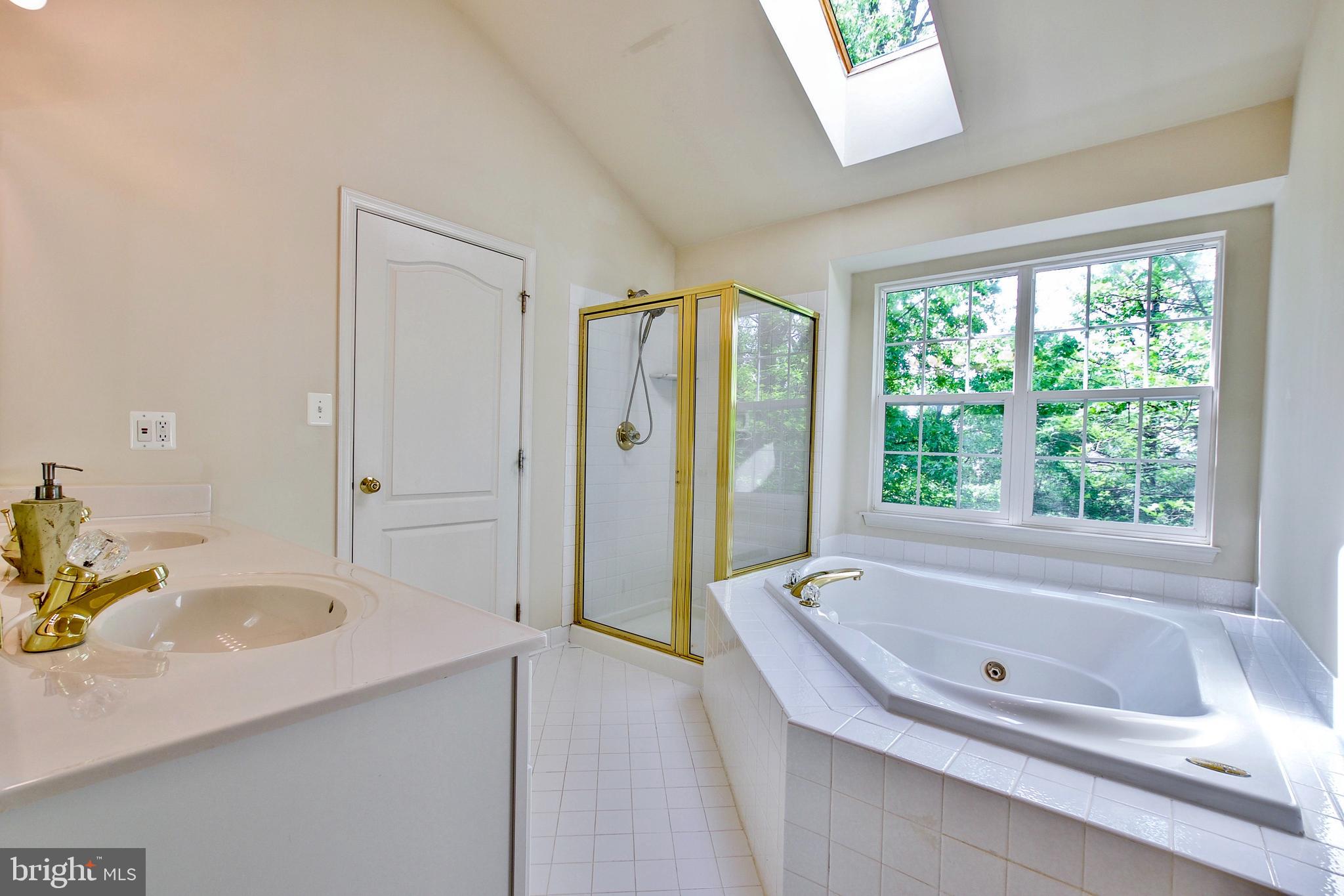 43581 DUNHILL CUP SQ