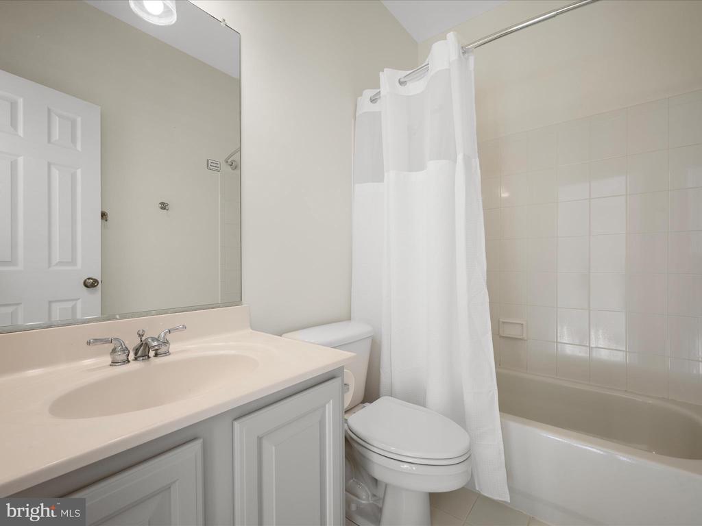 11517 Mica Pl