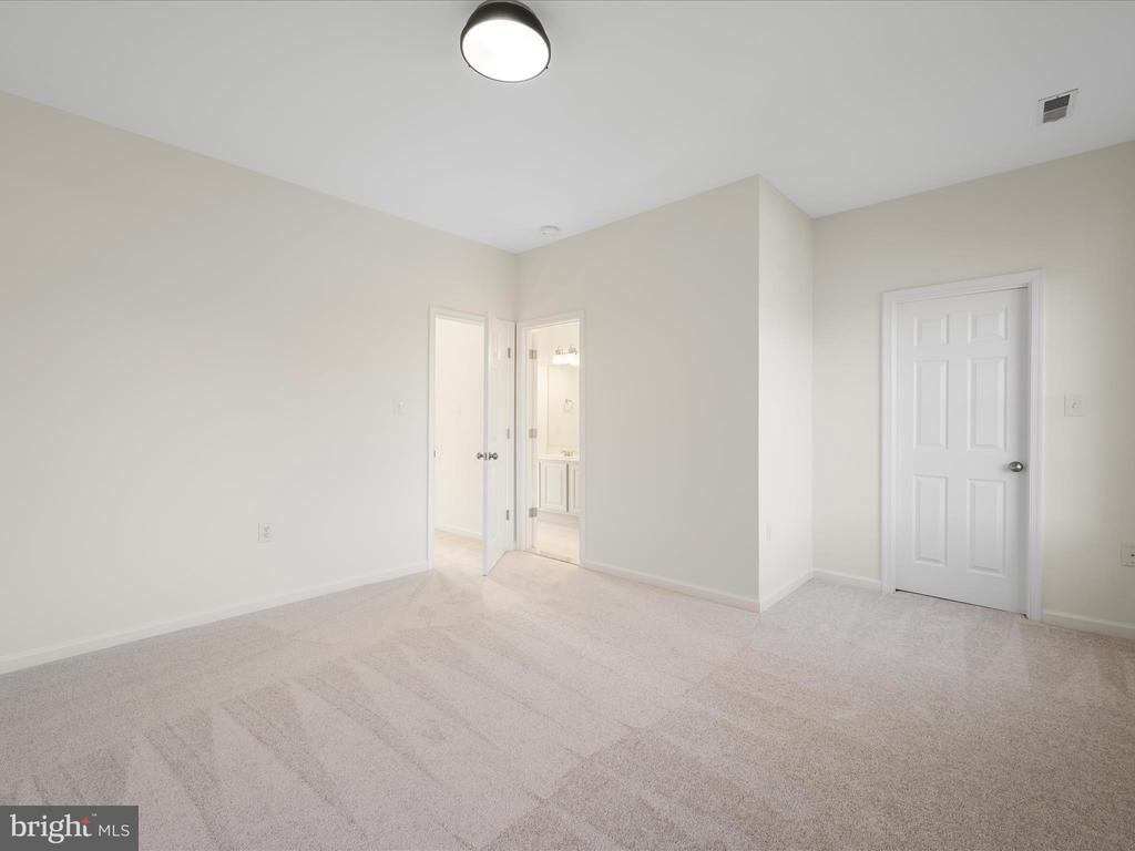 11517 Mica Pl
