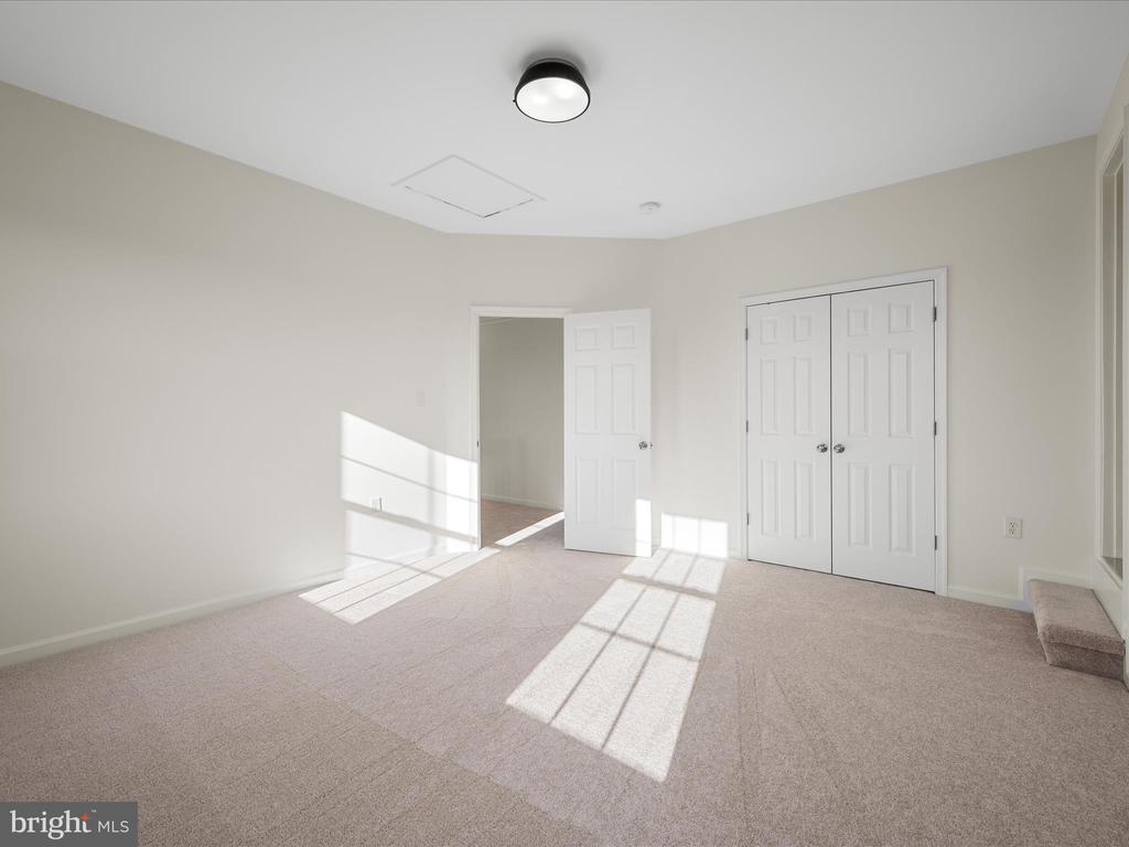 11517 Mica Pl