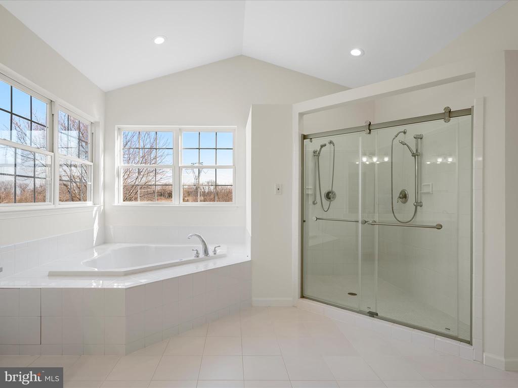 11517 Mica Pl