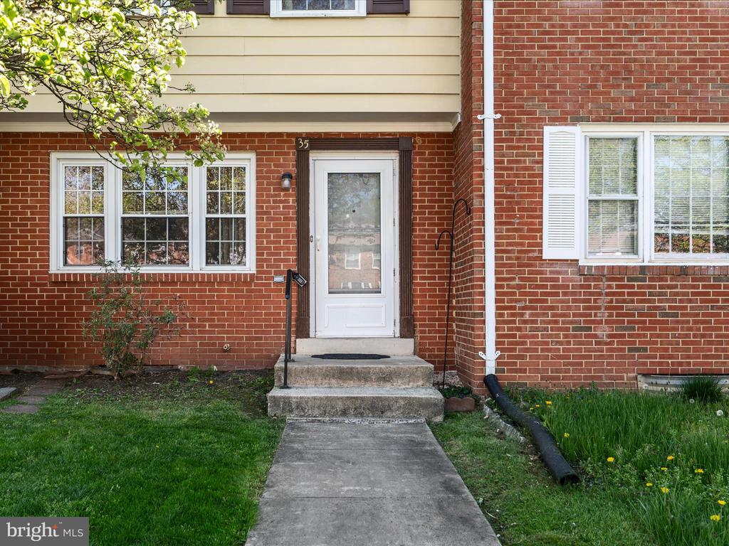 35 Sydnor St
