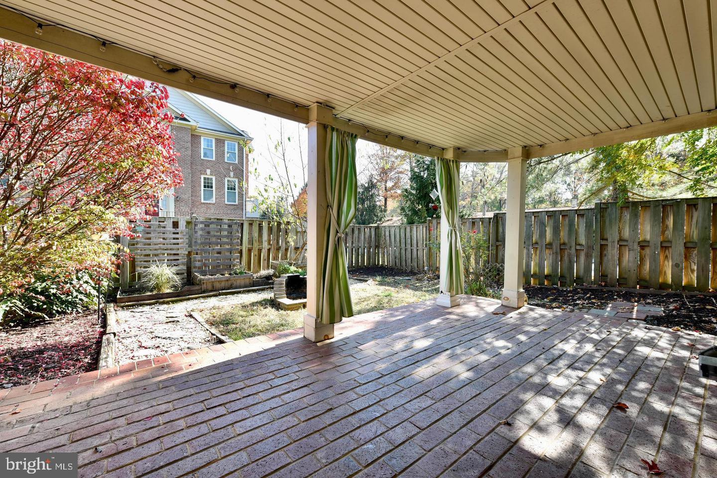 20372 BURNLEY SQUARE