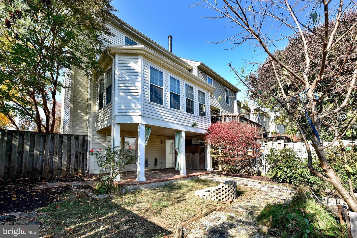 20372 BURNLEY SQUARE