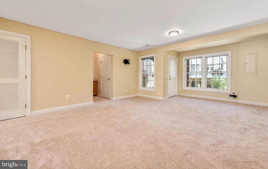 14422 FOWLERS MILL DRIVE