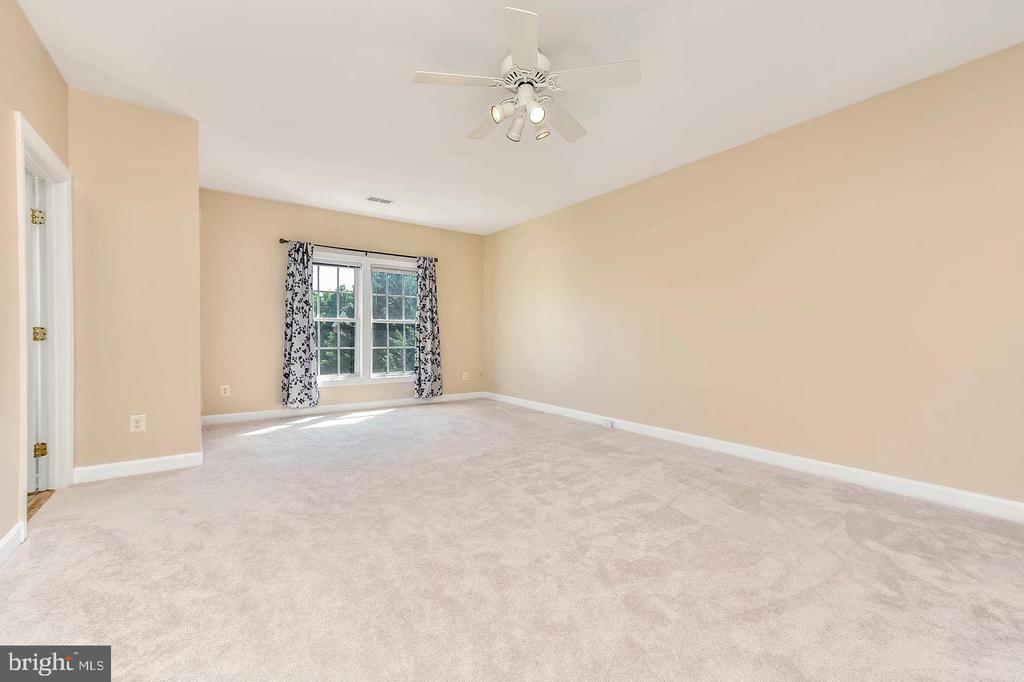 14422 FOWLERS MILL DRIVE