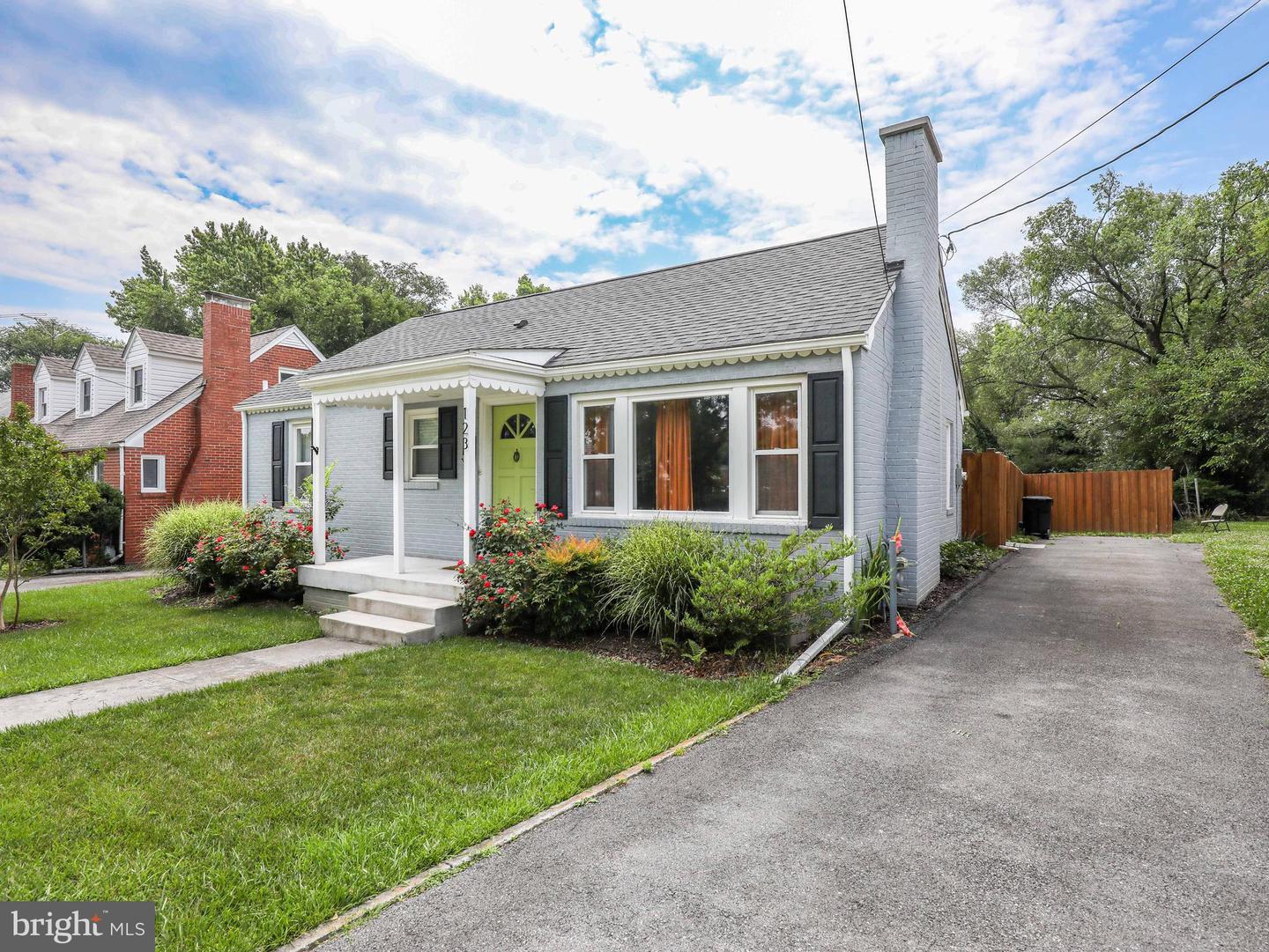 123 Bellview Ave