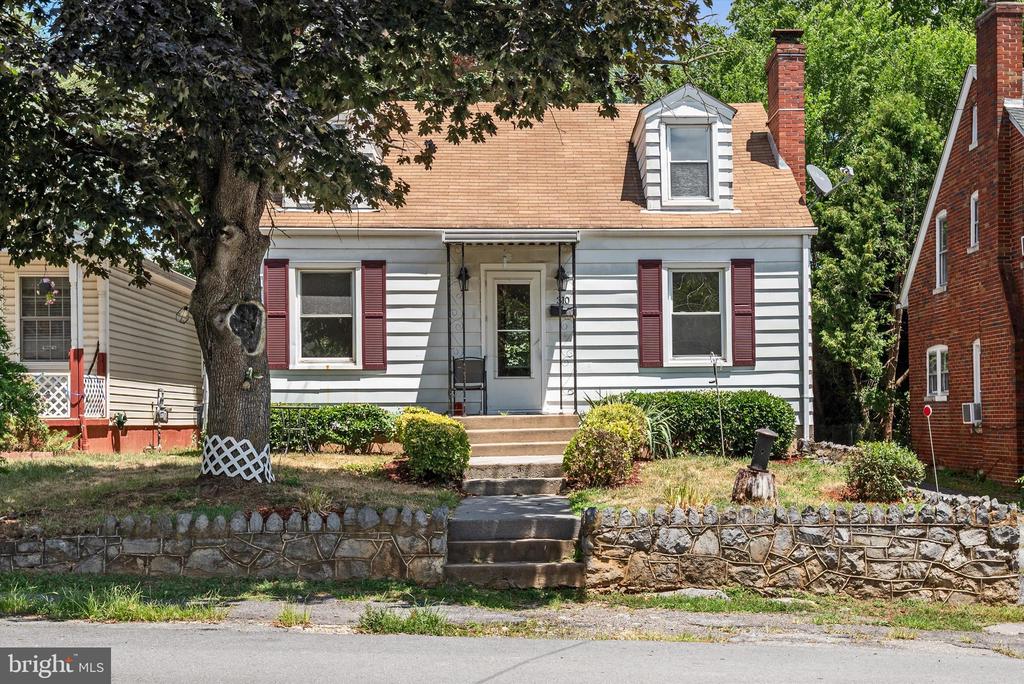 310 BELLVIEW AVE
