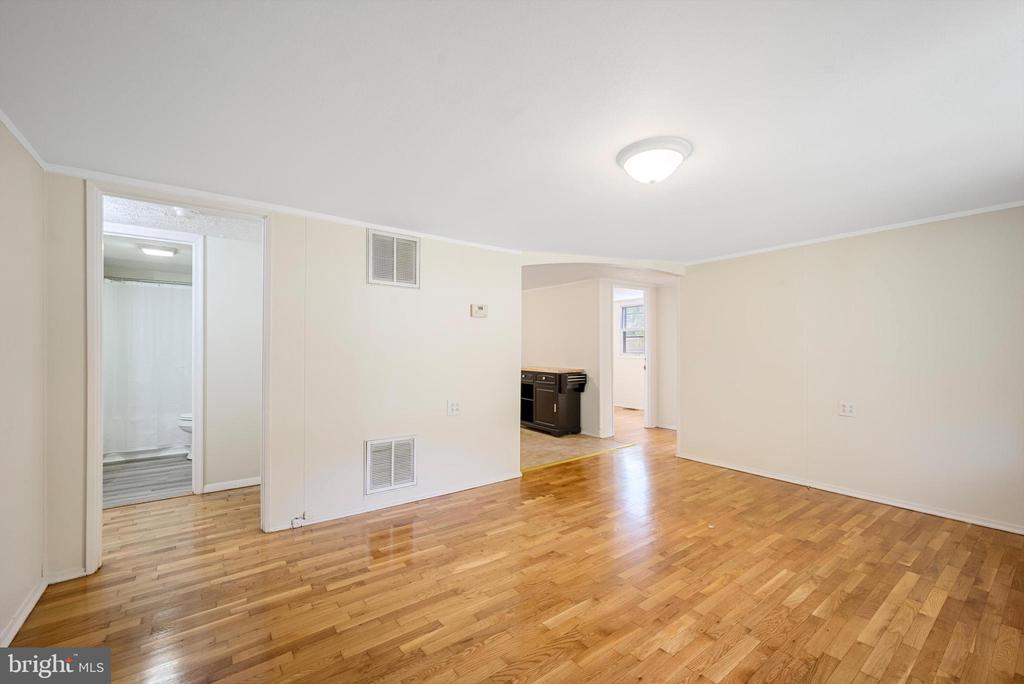 212 SHENANDOAH AVE
