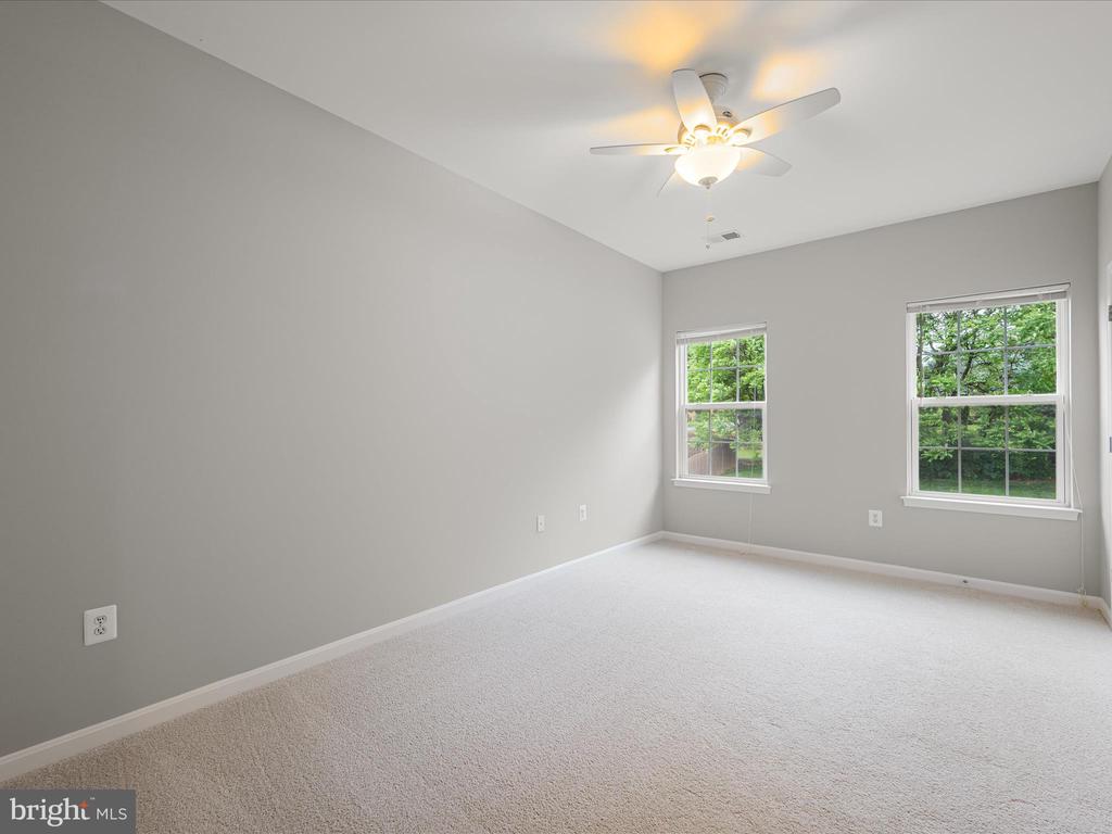 800 Kennedy Dr