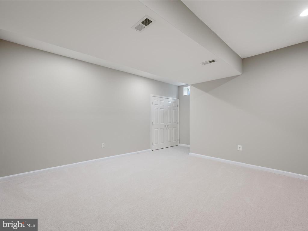 800 Kennedy Dr