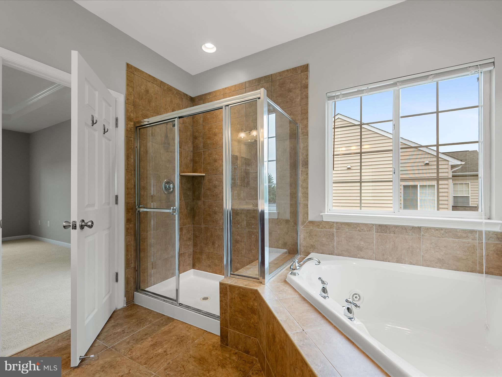 800 Kennedy Dr