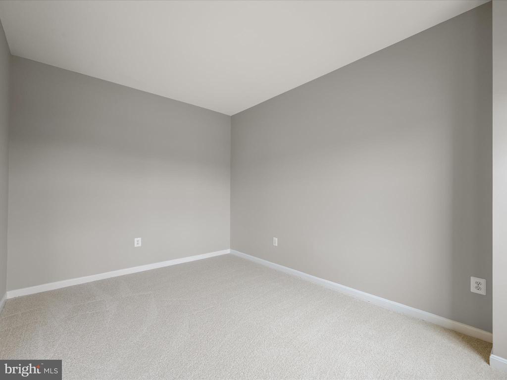 800 Kennedy Dr