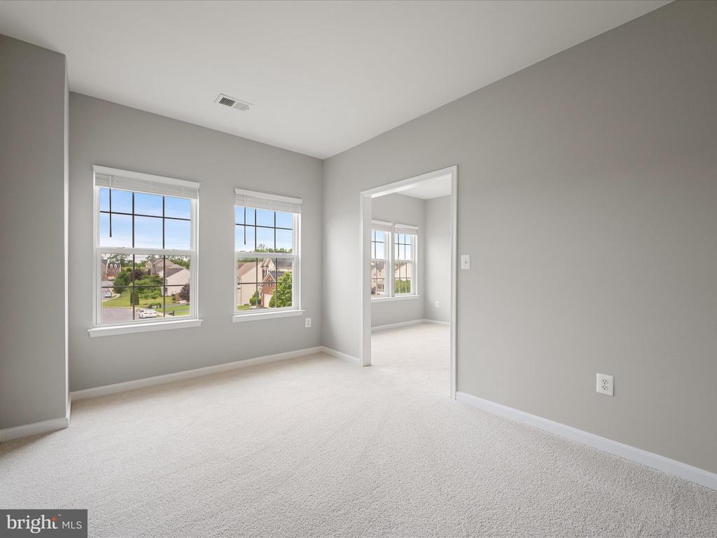 800 Kennedy Dr