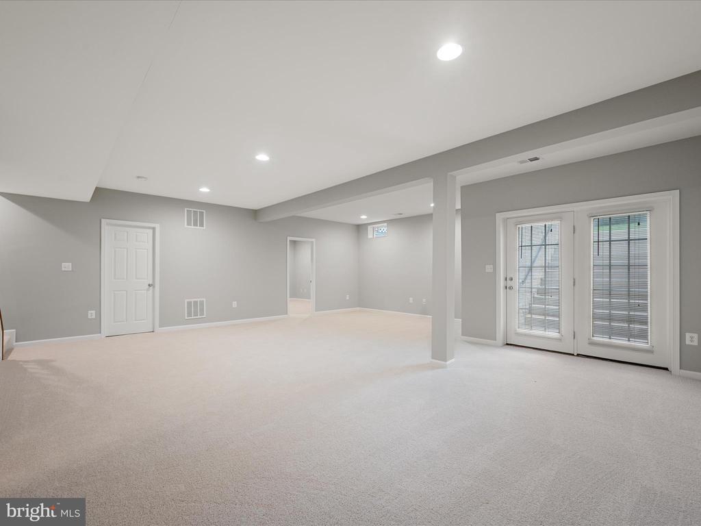 800 Kennedy Dr