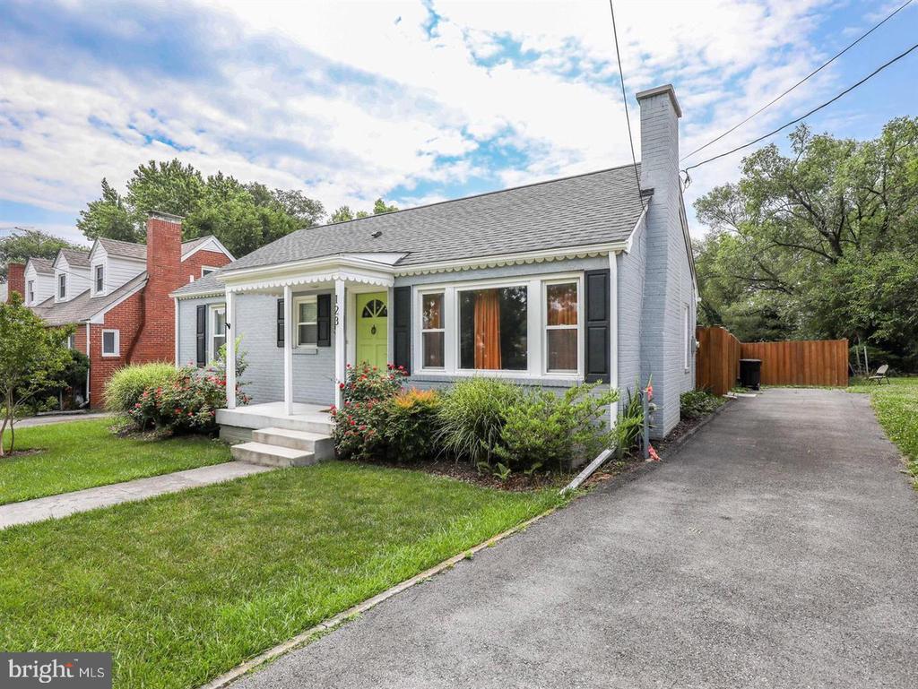 123 BELLVIEW AVENUE