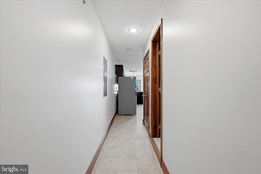 443 MILLWOOD AVENUE 5