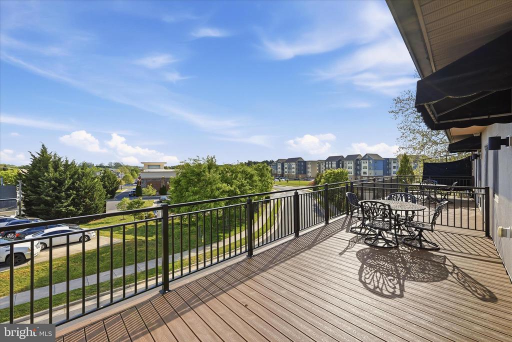 443 MILLWOOD AVE 4