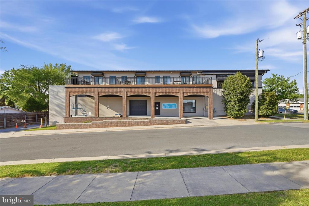 443 MILLWOOD AVE 4