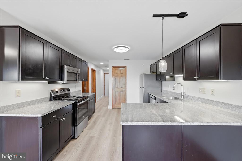 443 MILLWOOD AVE 4
