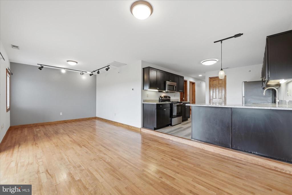 443 MILLWOOD AVE 4