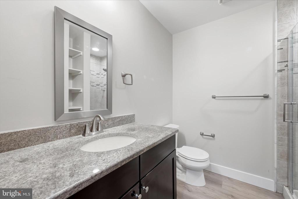 443 MILLWOOD AVE 4