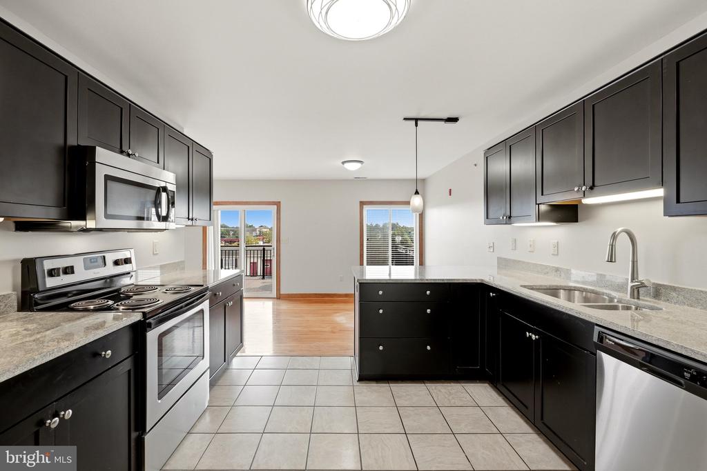 443 MILLWOOD AVENUE Unit: 3