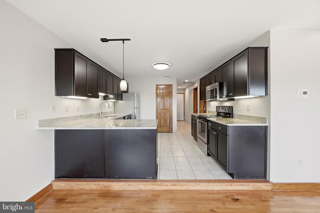 443 MILLWOOD AVENUE Unit: 3