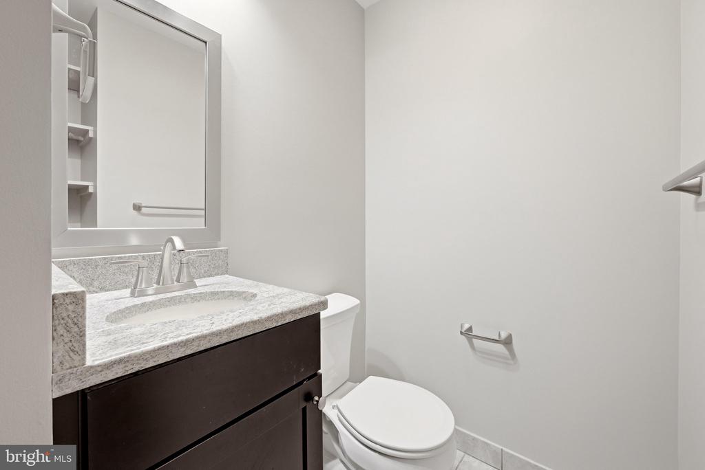 443 MILLWOOD AVENUE Unit: 3