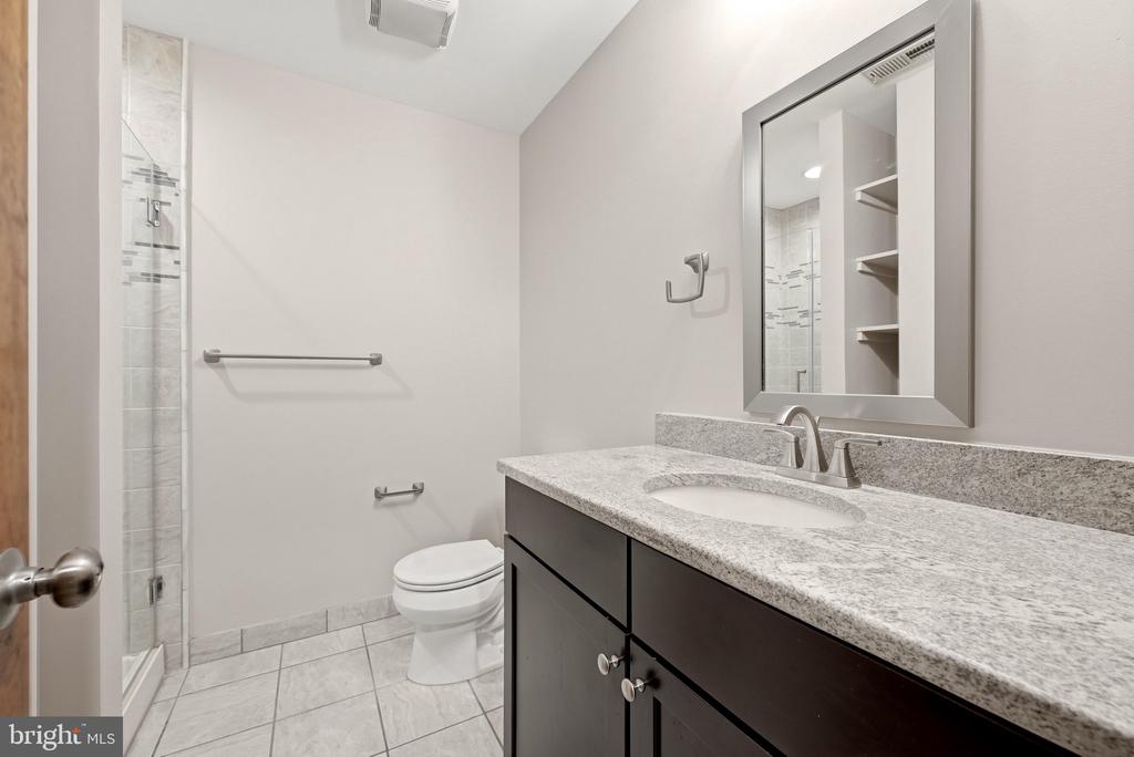 443 MILLWOOD AVENUE Unit: 3