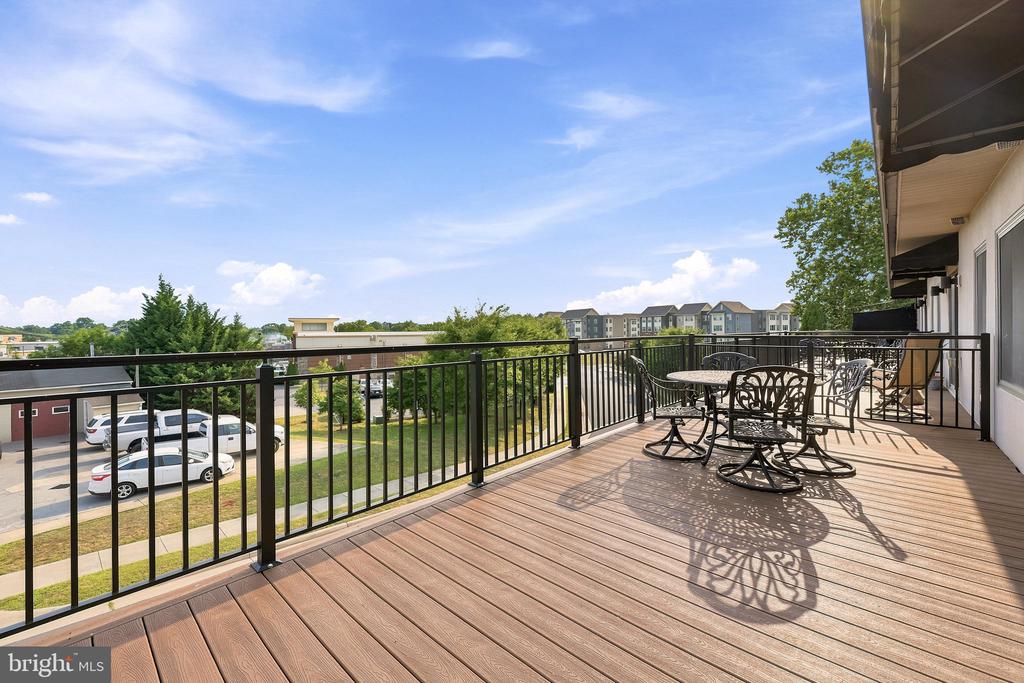 443 MILLWOOD AVENUE Unit: 3