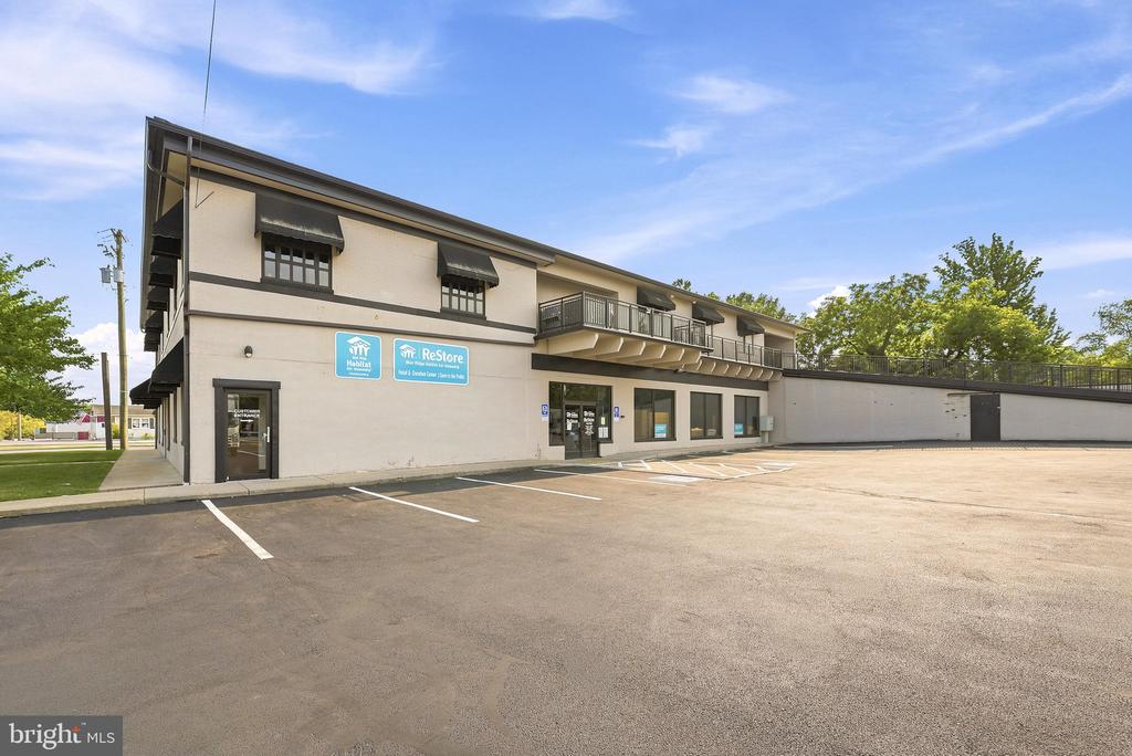 443 MILLWOOD AVENUE Unit: 3