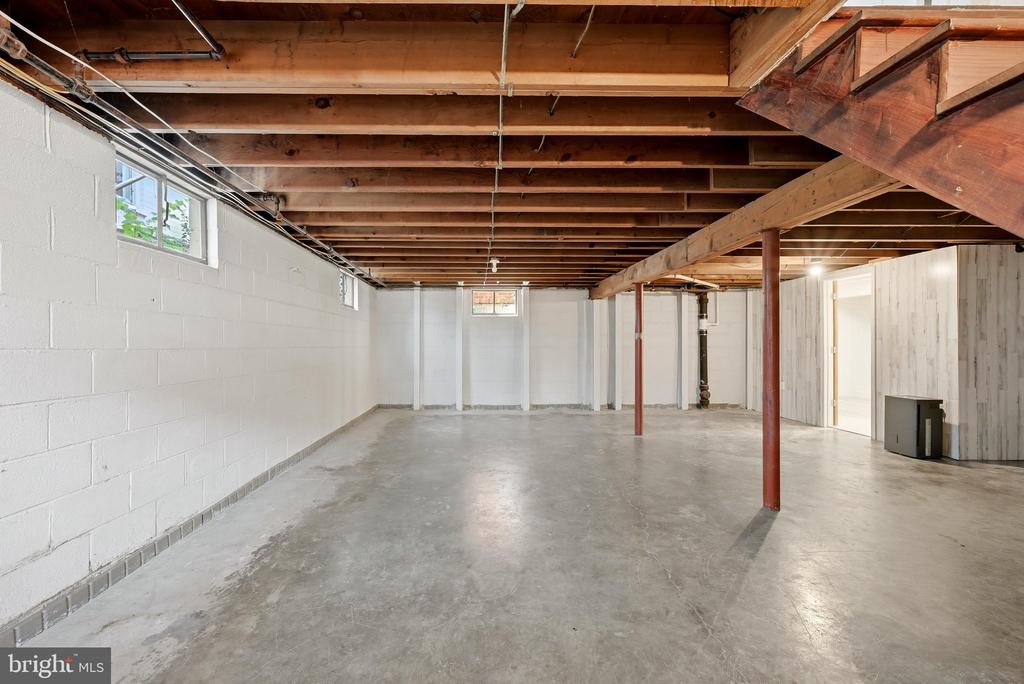 31 E GERMAIN STREET