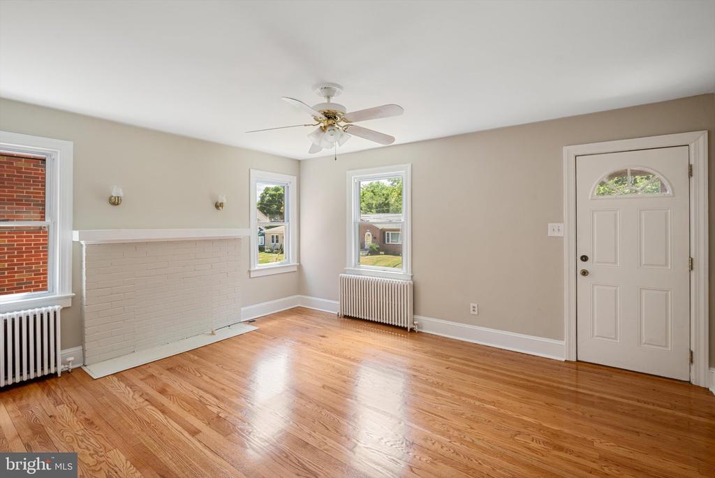 310 BELLVIEW AVENUE