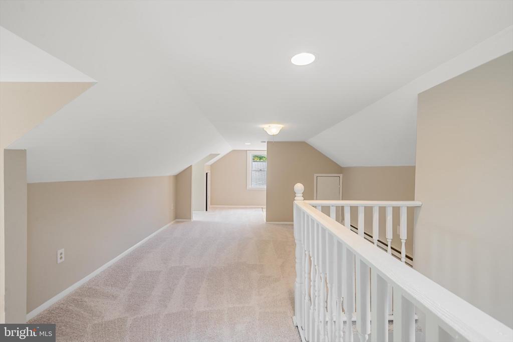310 BELLVIEW AVENUE